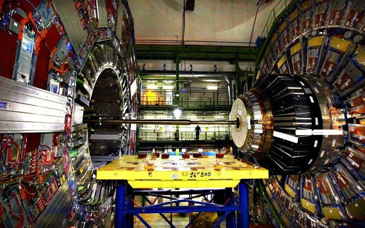 Το CERN αλλάζει τη φυσική: Εντοπίστηκαν ανωμαλίες στον τρόπο διάσπασης των σωματιδίων